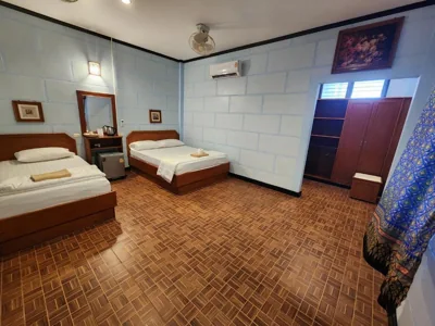 Deluxe Double Room with Balcony and Sea View — Coral Resort & Bungalows